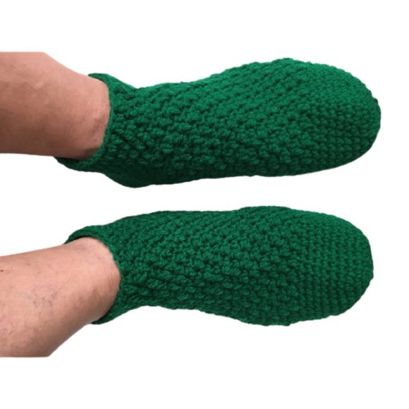 NWT 4 Pcs Knit Beanie Hat Scarf Glove Slippers Set - Picture 5 of 7